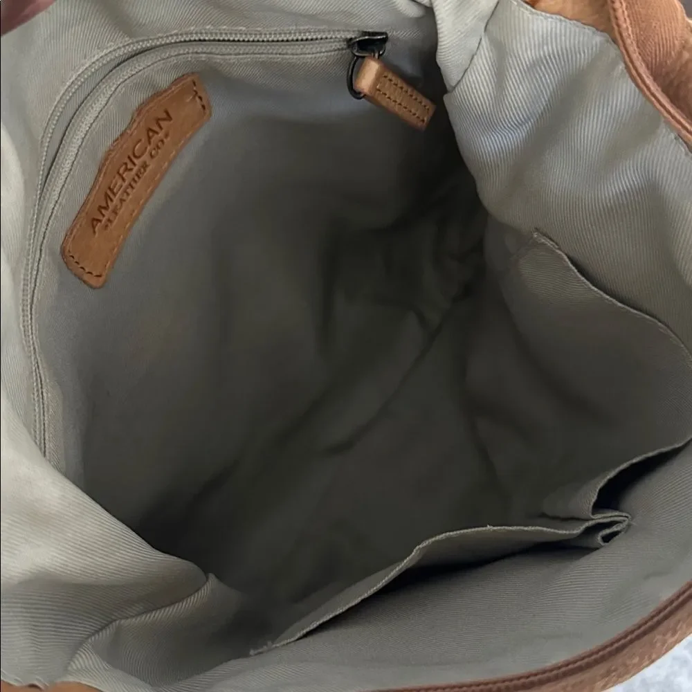 AMERICAN LEATHER CO. Genuine Leather Liberty Backpack Cafe Latte